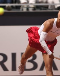 开云体育官网-郑钦文连续三年进罗马16强 这项战术成最大亮点